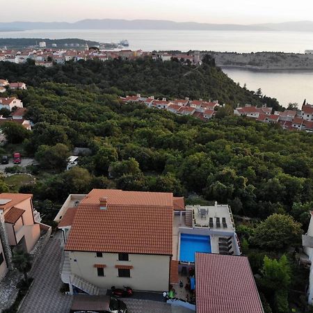 Apartman "Sabine Red" With Heated Pool Omišalj Dış mekan fotoğraf