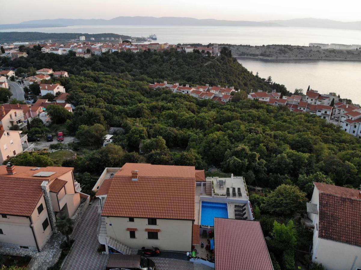 Apartman "Sabine Red" With Heated Pool Omišalj Dış mekan fotoğraf