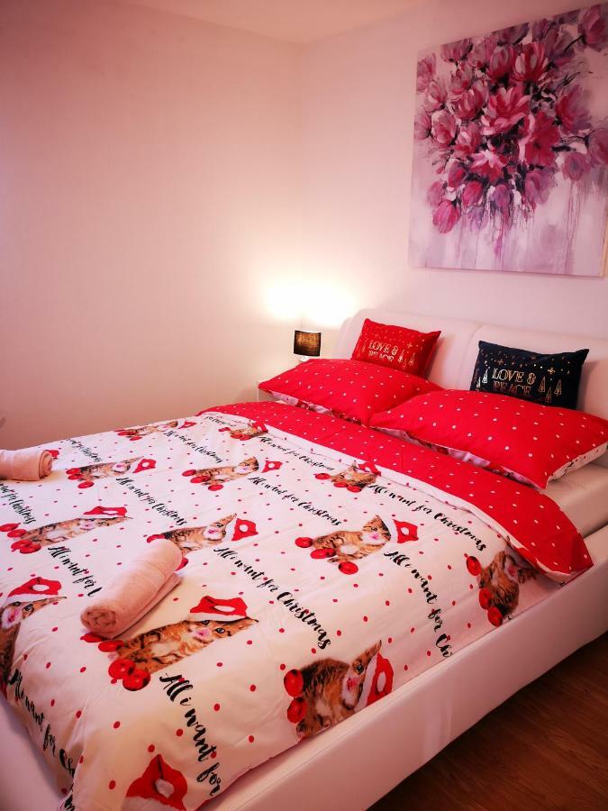 Apartman "Sabine Red" With Heated Pool Omišalj Dış mekan fotoğraf