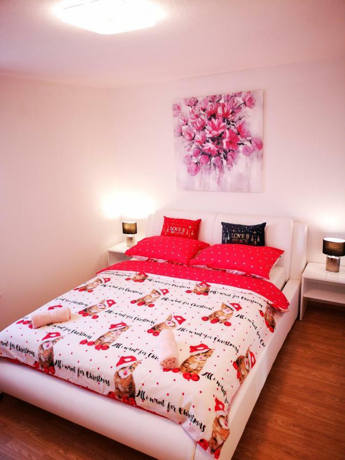 Apartman "Sabine Red" With Heated Pool Omišalj Dış mekan fotoğraf